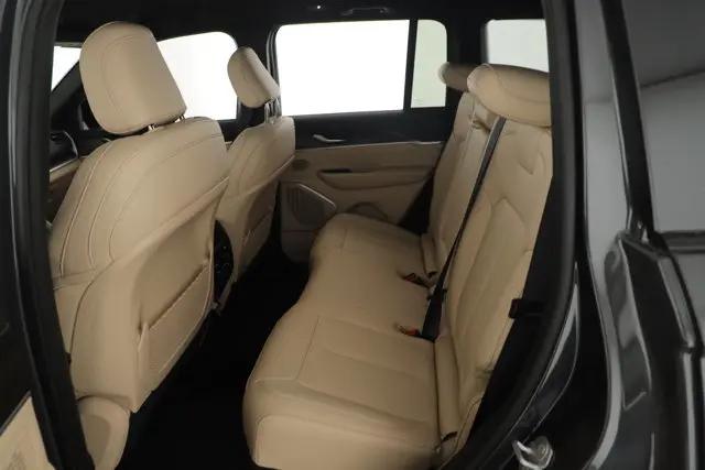 2026 Jeep Grand Cherokee Limited 4x2