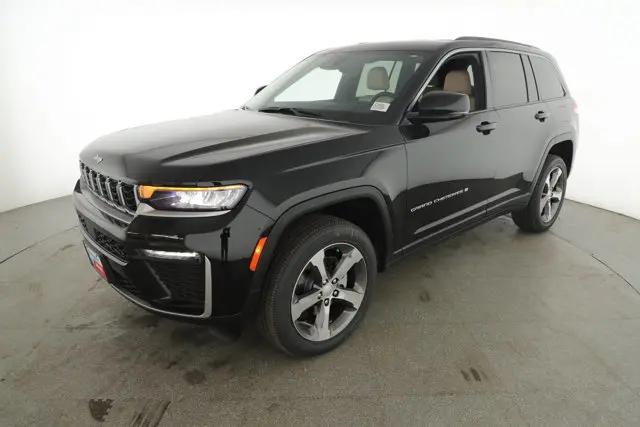 2026 Jeep Grand Cherokee Limited 4x2
