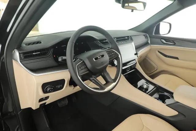 2026 Jeep Grand Cherokee Limited 4x2