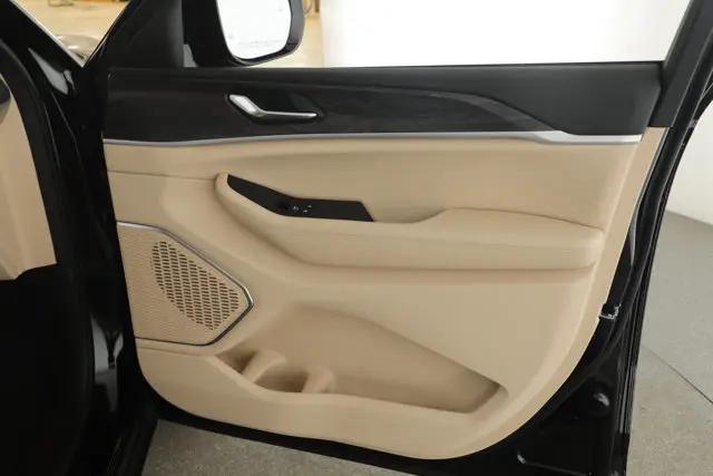 2026 Jeep Grand Cherokee Limited 4x2