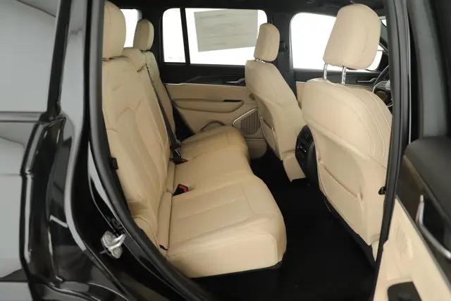 2026 Jeep Grand Cherokee Limited 4x2