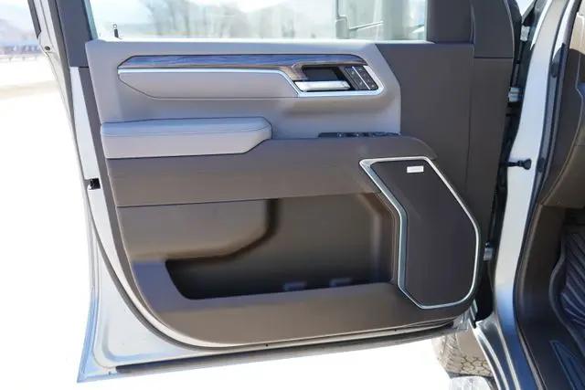 2025 Chevrolet Silverado 2500HD 4WD Crew Cab Standard Bed LTZ
