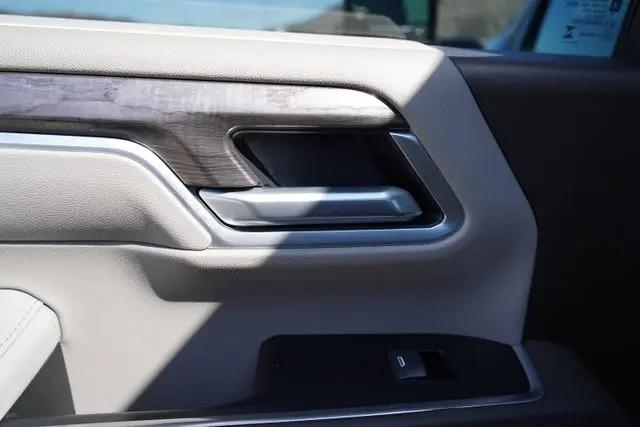 2025 Chevrolet Silverado 2500HD 4WD Crew Cab Standard Bed LTZ