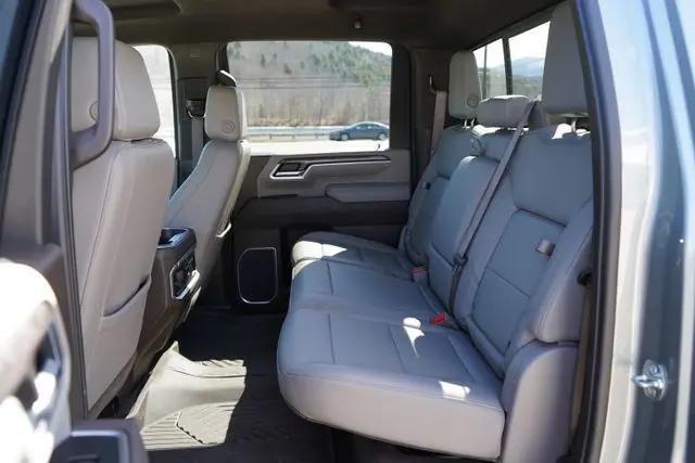 2025 Chevrolet Silverado 2500HD 4WD Crew Cab Standard Bed LTZ