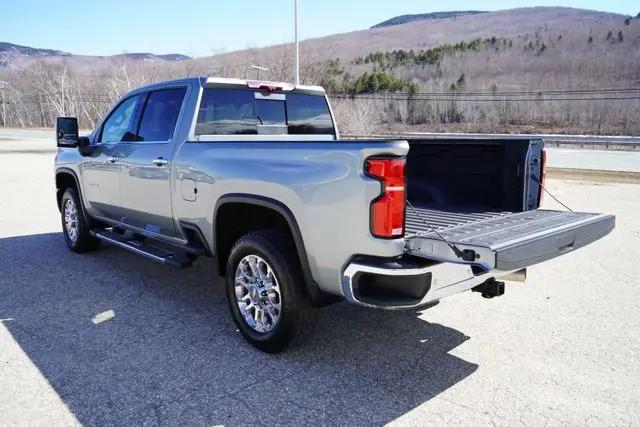 2025 Chevrolet Silverado 2500HD 4WD Crew Cab Standard Bed LTZ