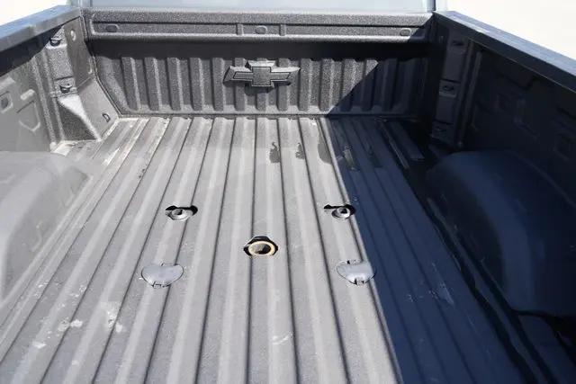2025 Chevrolet Silverado 2500HD 4WD Crew Cab Standard Bed LTZ
