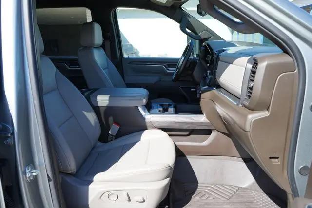 2025 Chevrolet Silverado 2500HD 4WD Crew Cab Standard Bed LTZ