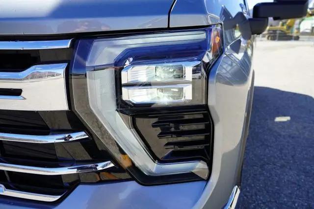 2025 Chevrolet Silverado 2500HD 4WD Crew Cab Standard Bed LTZ