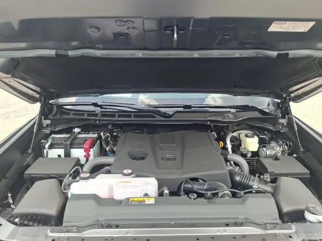 2026 Toyota Tundra Platinum CrewMax 5.5' Bed