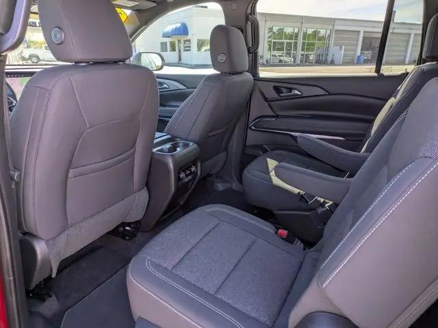 2025 Chevrolet Traverse FWD LT