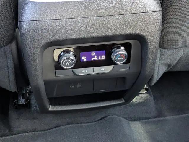 2025 Chevrolet Traverse FWD LT