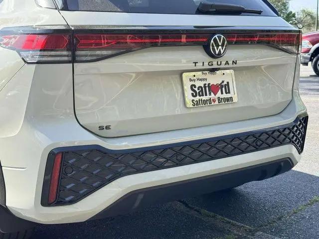 2026 Volkswagen Tiguan SE R-Line Black