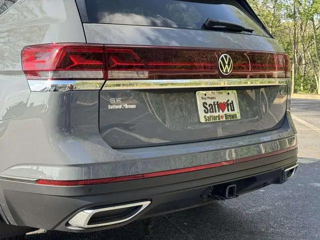 2026 Volkswagen Atlas SE with Technology
