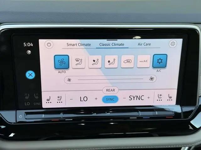 2026 Volkswagen Atlas SE with Technology