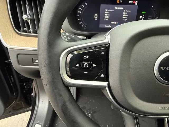 2026 Volvo XC60 Plug-In Hybrid Ultra, T8 AWD Electric/Gasoline, Dark
