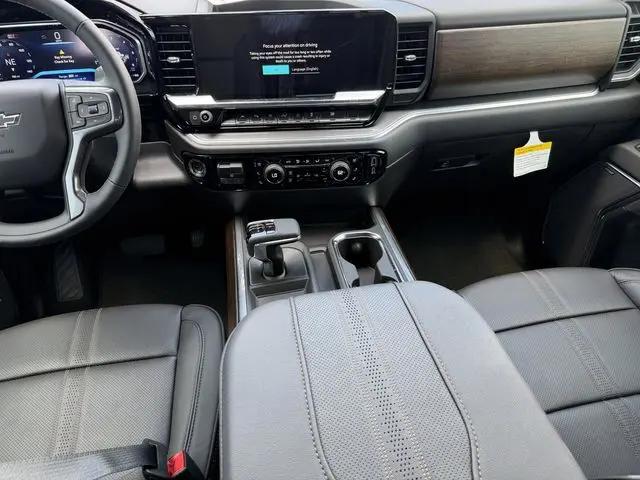 2026 Chevrolet Silverado 1500 4WD Crew Cab Short Bed High Country