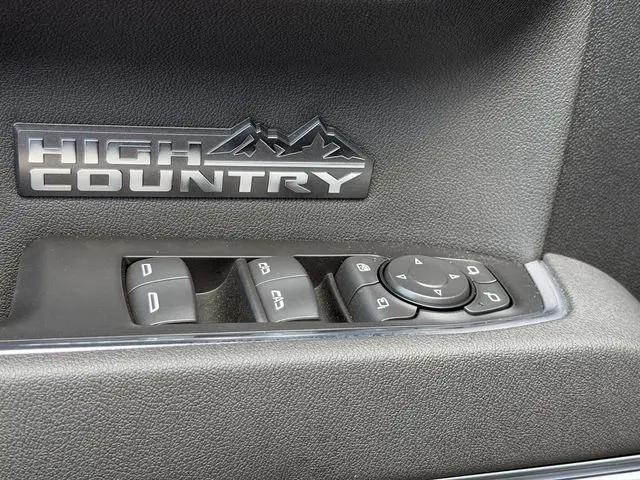 2026 Chevrolet Silverado 1500 4WD Crew Cab Short Bed High Country