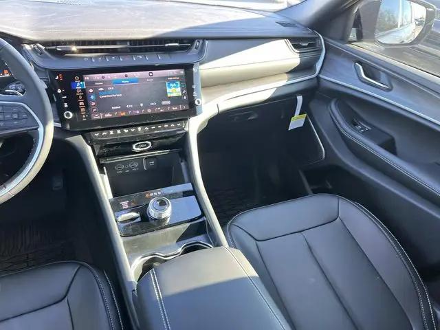 2026 Jeep Grand Wagoneer Limited Altitude 4x4