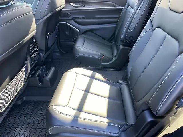 2026 Jeep Grand Wagoneer Limited Altitude 4x4