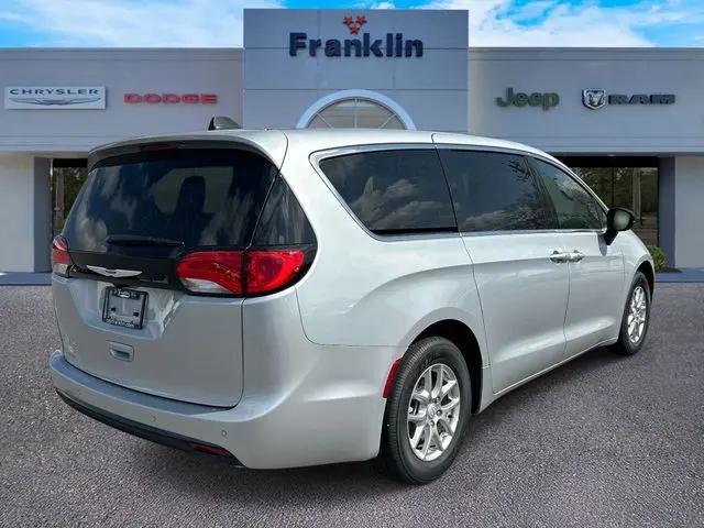 2026 Chrysler Voyager LX