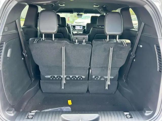 2026 Chrysler Voyager LX