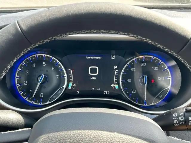 2026 Chrysler Voyager LX