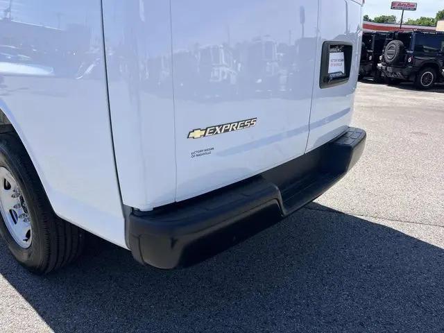 2025 Chevrolet Express Cargo Van RWD 2500 Extended Wheelbase WT