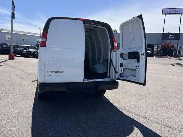2025 Chevrolet Express Cargo Van RWD 2500 Extended Wheelbase WT