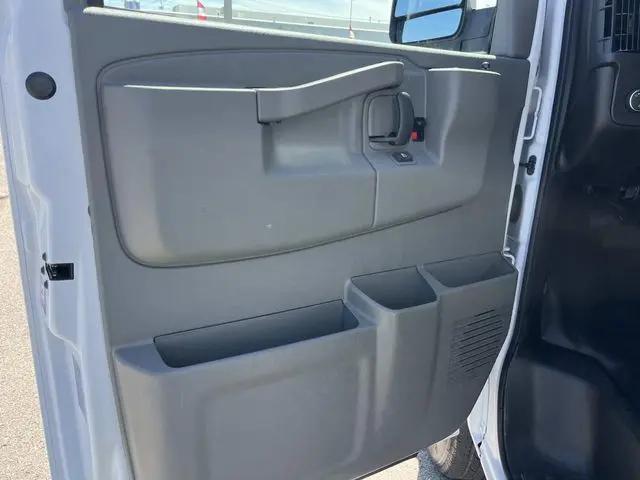 2025 Chevrolet Express Cargo Van RWD 2500 Extended Wheelbase WT