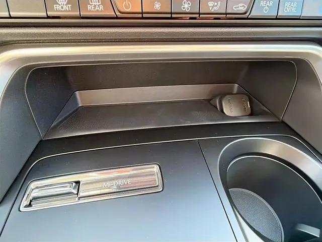 2026 Mazda X-90 3.3 Turbo Select