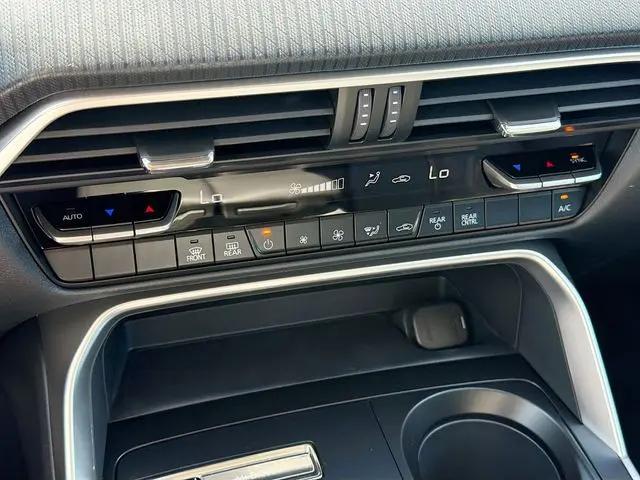 2026 Mazda X-90 3.3 Turbo Select