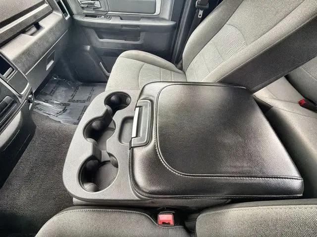 2024 Ram 1500 Classic SLT Quad Cab 4x2 6'4" Box