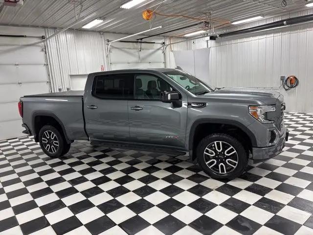 2022 GMC Sierra 1500 Limited 4WD Crew Cab Standard Box AT4