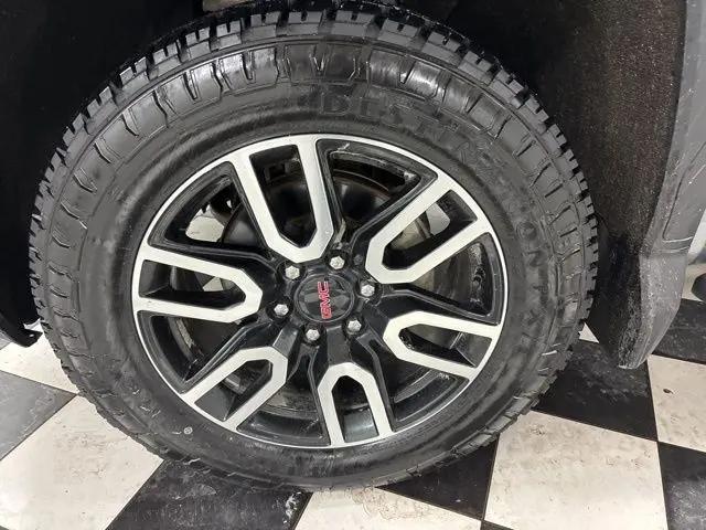2022 GMC Sierra 1500 Limited 4WD Crew Cab Standard Box AT4