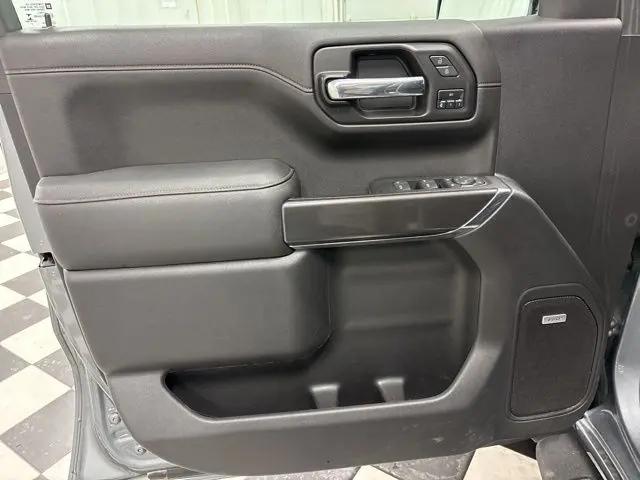 2022 GMC Sierra 1500 Limited 4WD Crew Cab Standard Box AT4