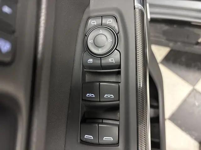 2022 GMC Sierra 1500 Limited 4WD Crew Cab Standard Box AT4
