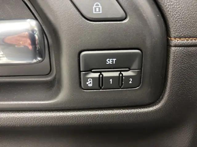 2022 GMC Sierra 1500 Limited 4WD Crew Cab Standard Box AT4