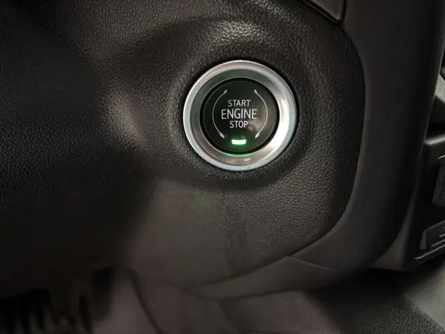 2022 GMC Sierra 1500 Limited 4WD Crew Cab Standard Box AT4