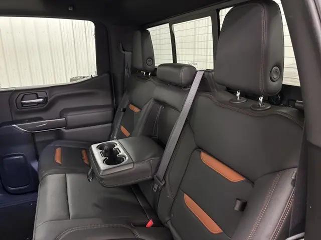 2022 GMC Sierra 1500 Limited 4WD Crew Cab Standard Box AT4