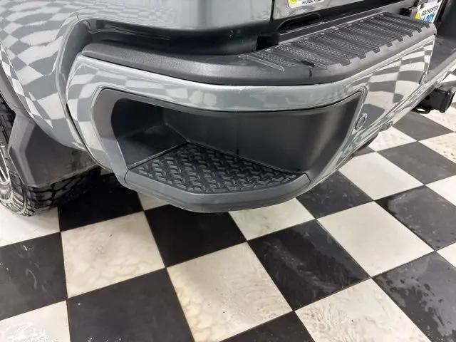 2022 GMC Sierra 1500 Limited 4WD Crew Cab Standard Box AT4