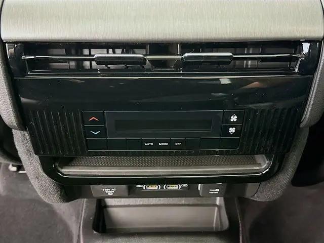 2026 Jeep Grand Wagoneer 4x4