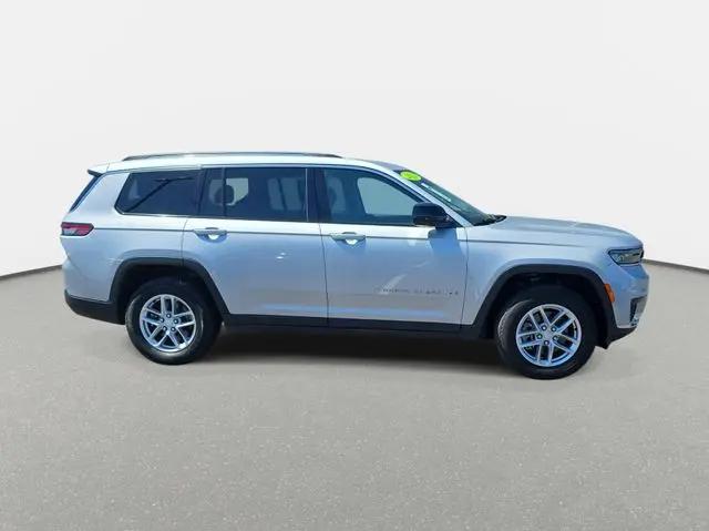 2023 Jeep Grand Cherokee L Laredo 4x4