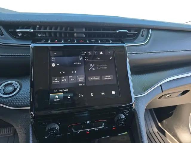 2023 Jeep Grand Cherokee L Laredo 4x4