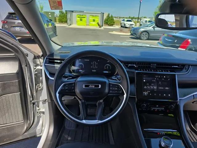 2023 Jeep Grand Cherokee L Laredo 4x4