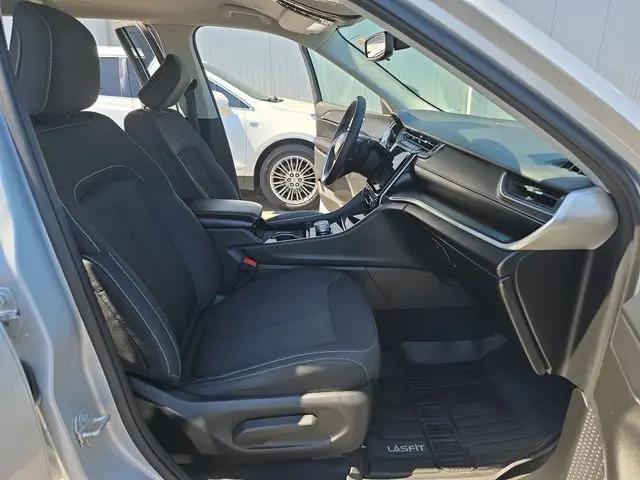 2023 Jeep Grand Cherokee L Laredo 4x4