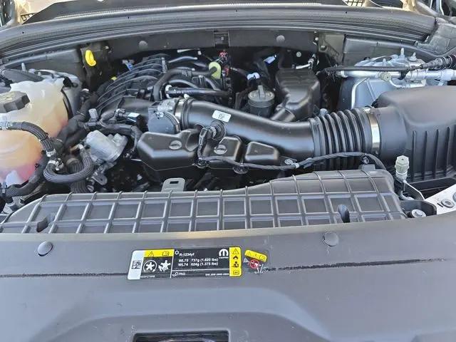 2023 Jeep Grand Cherokee L Laredo 4x4