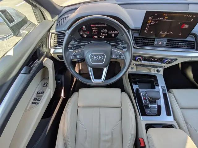 2025 Audi Q5 Premium 45 TFSI S line quattro