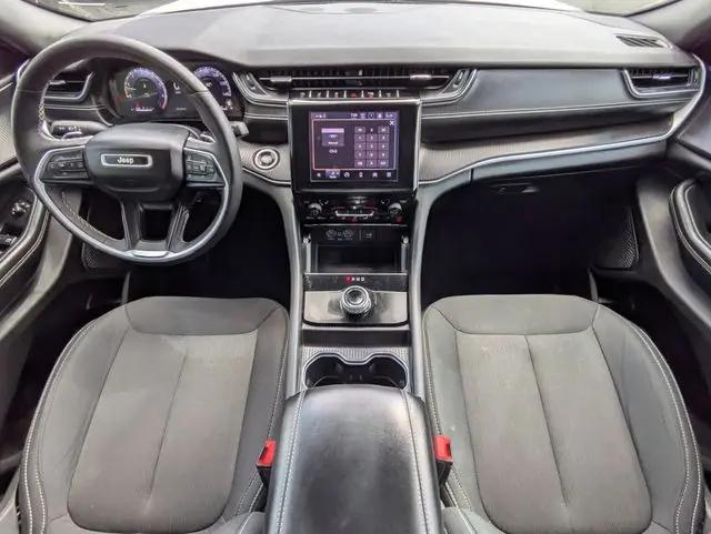 2024 Jeep Grand Cherokee Laredo 4x4