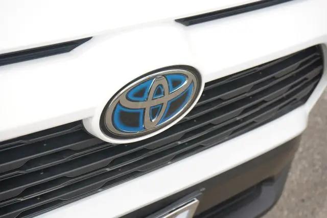 2023 Toyota RAV4 Hybrid LE