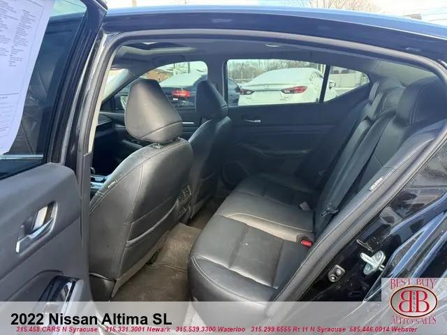 2022 Nissan Altima SL FWD